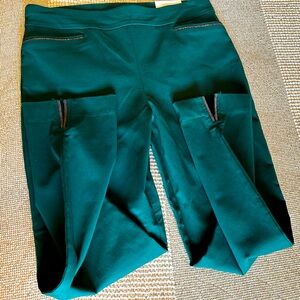 Women’s pants Chico’s ￼ size 1.5/8-10 ￼